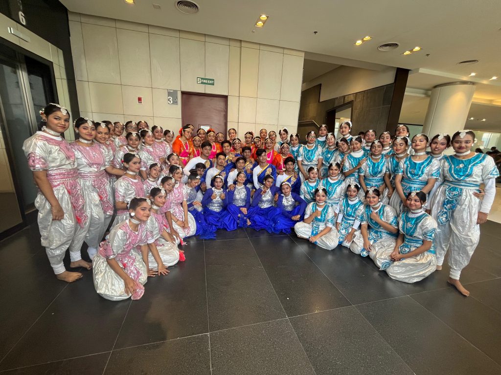 dance troupe 4